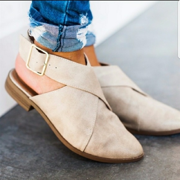 Qupid Shoes - Quipid Tuxedo Flats NIB (Reposh)